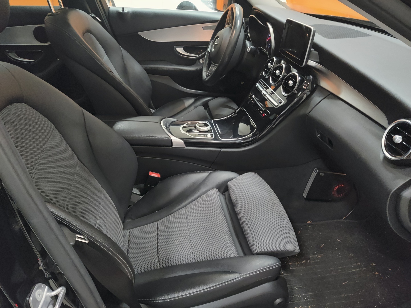 MERCEDES-BENZ C 2017