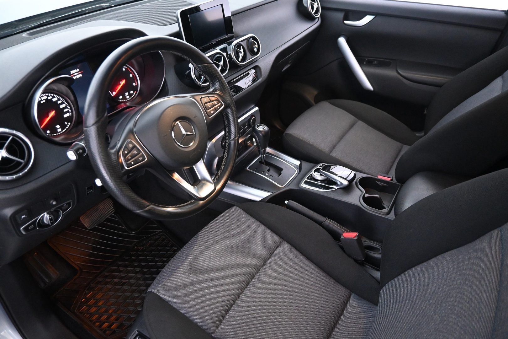 MERCEDES-BENZ X 2018
