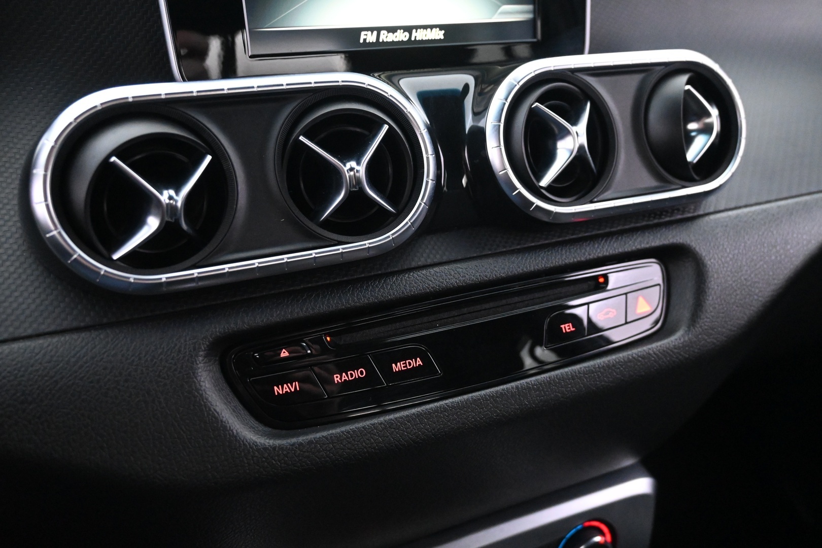 MERCEDES-BENZ X 2018