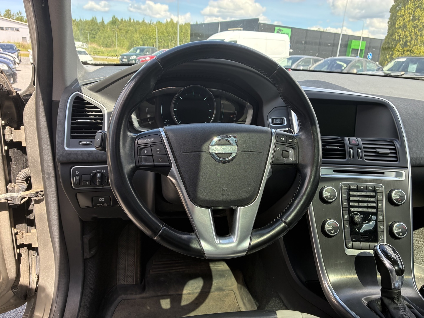 VOLVO XC60 2014