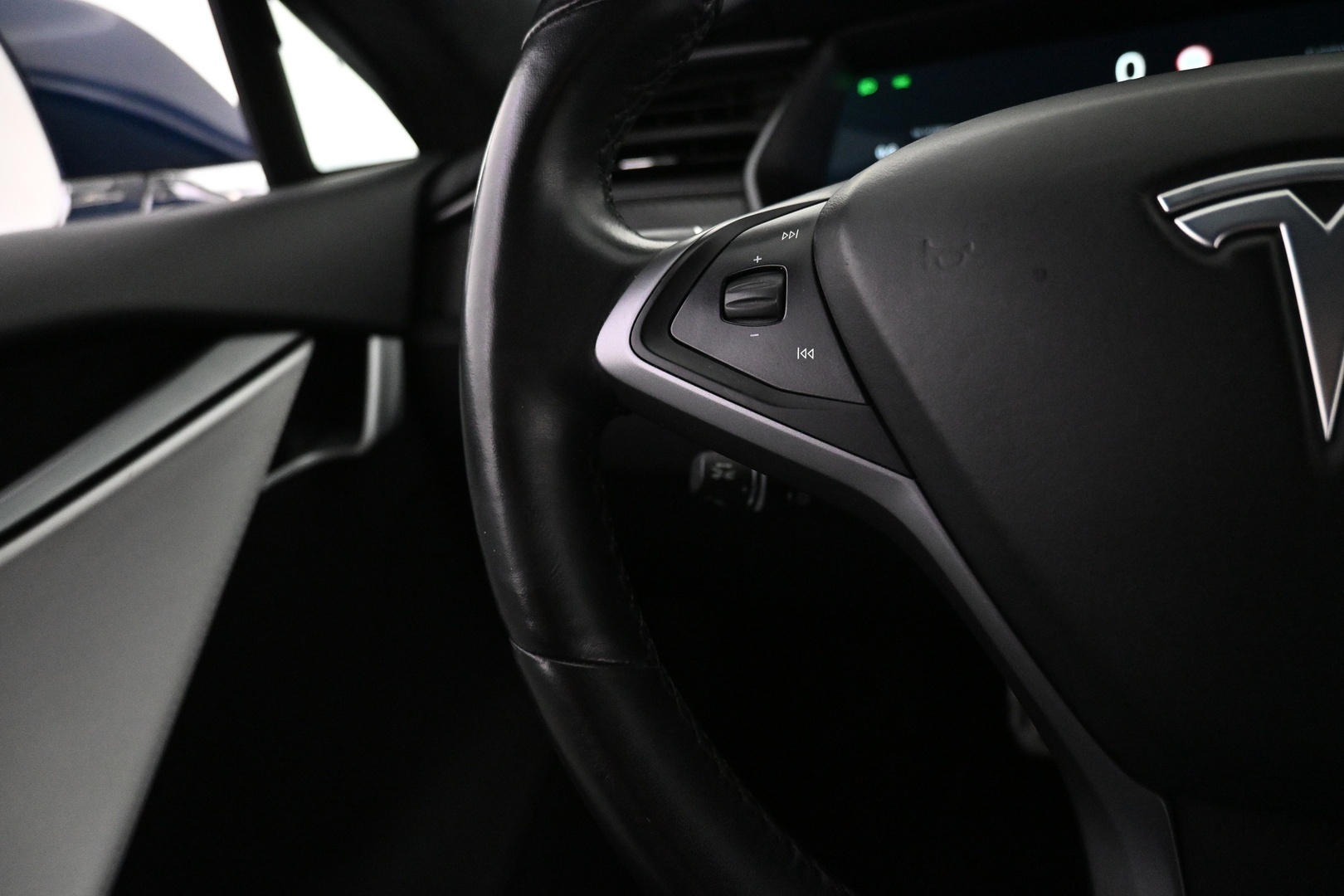 TESLA Model S 2019