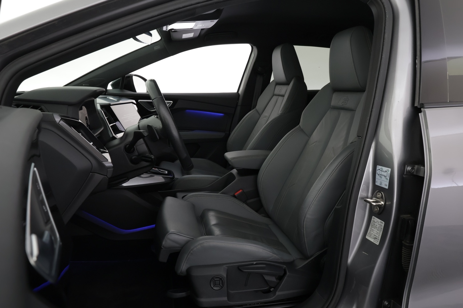 AUDI Q4 e-tron 2022