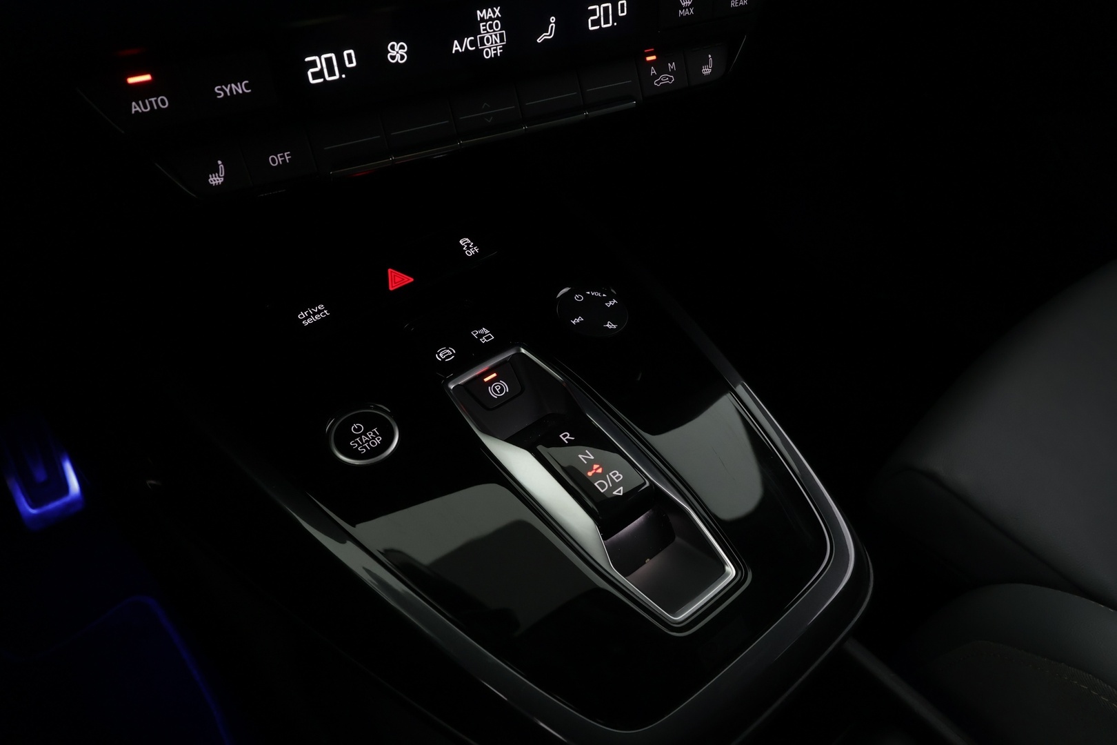 AUDI Q4 e-tron 2022