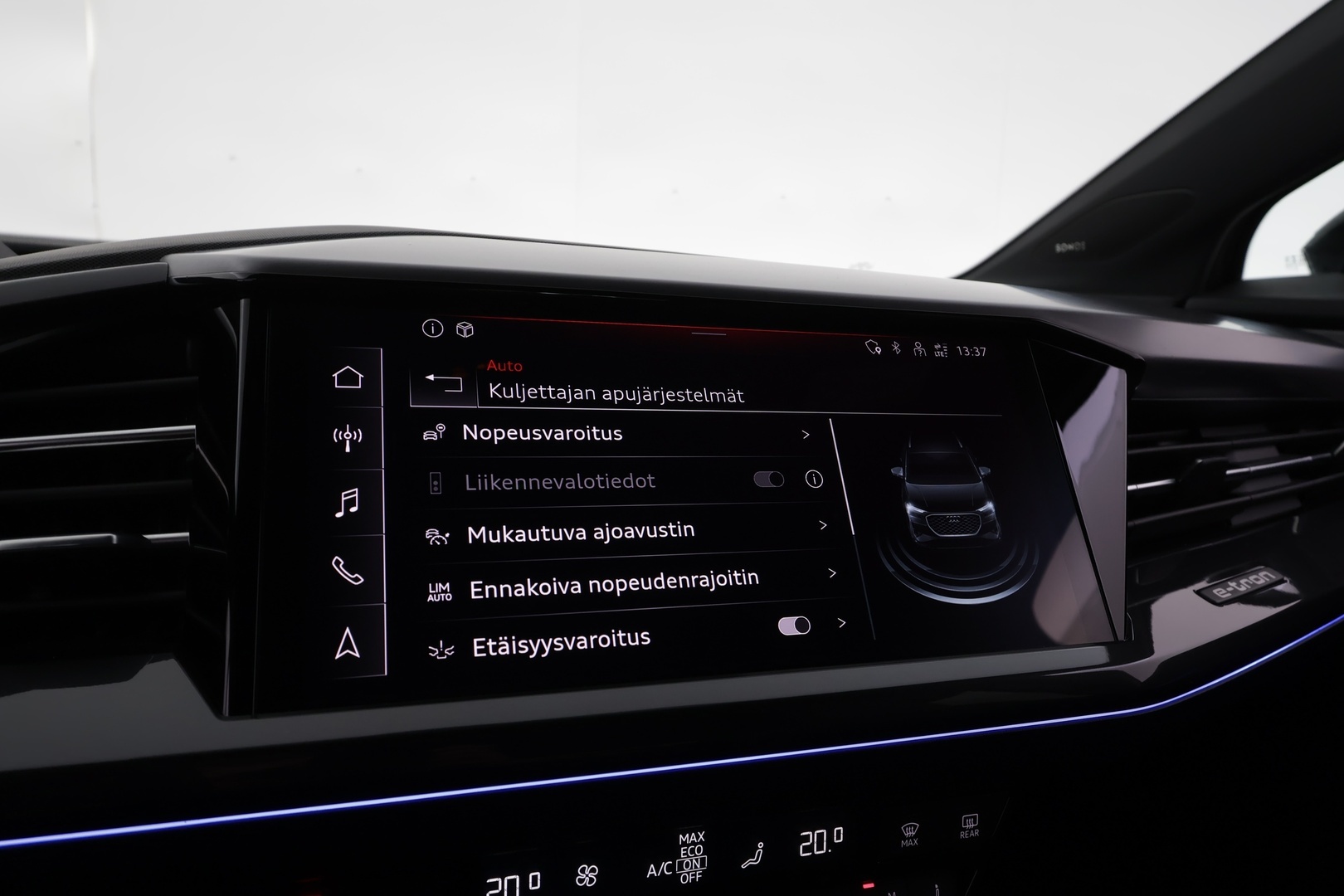 AUDI Q4 e-tron 2022
