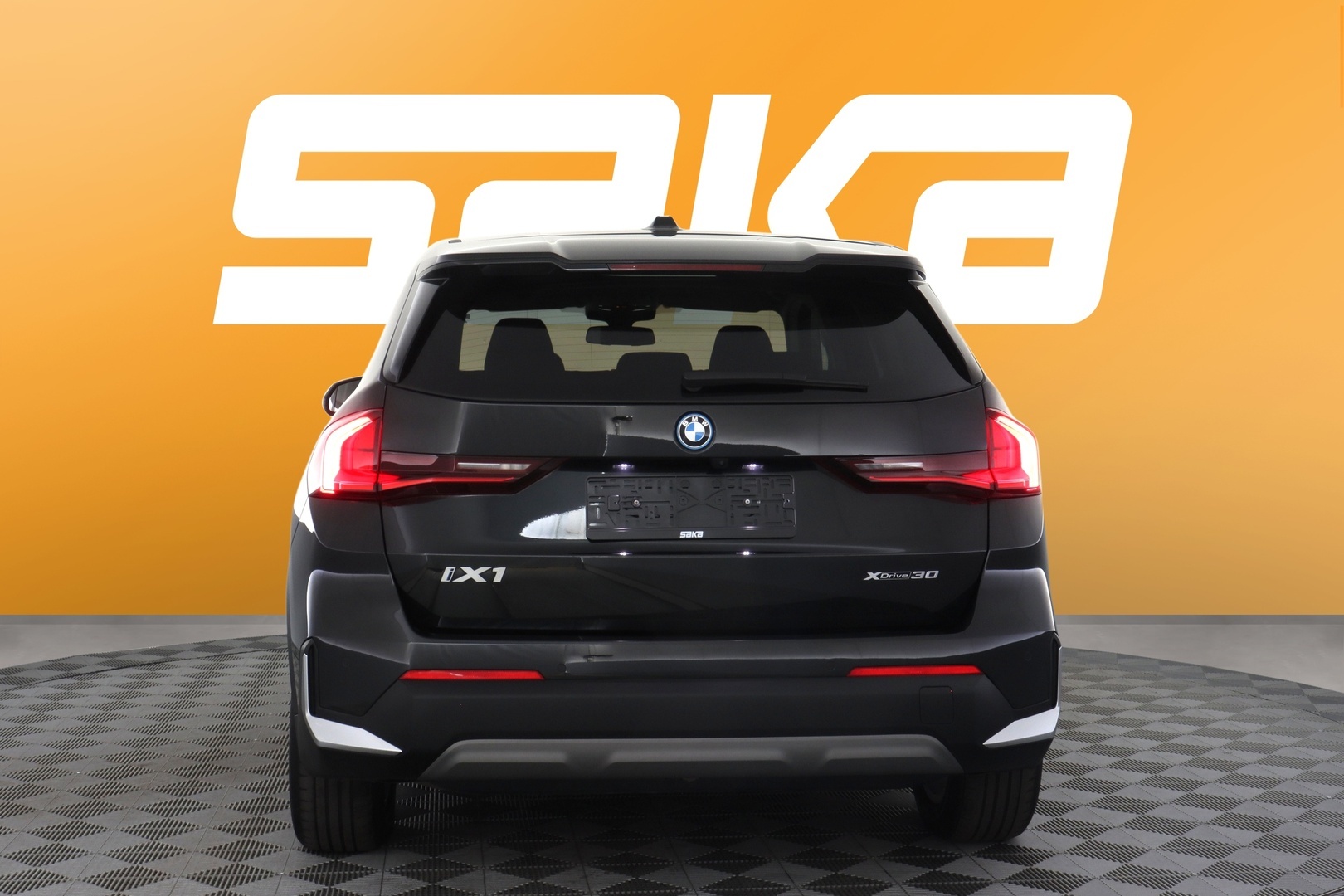 BMW iX1 2023