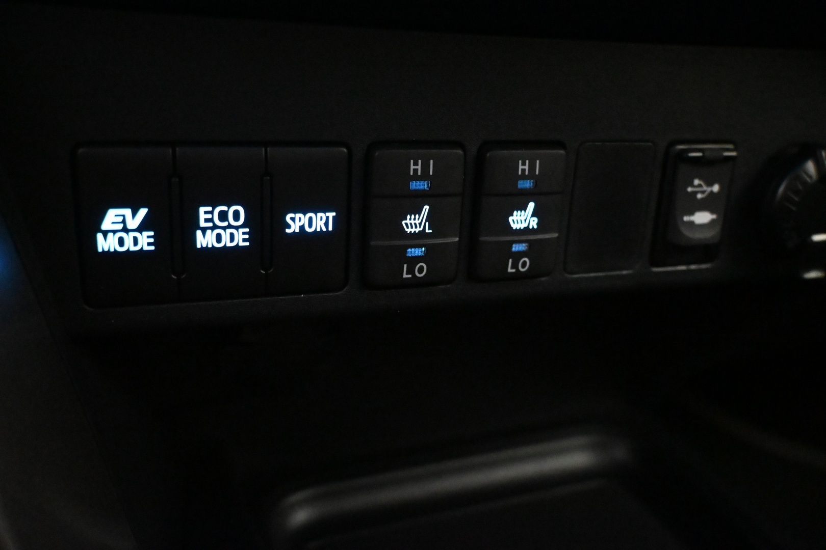 TOYOTA RAV4 2016