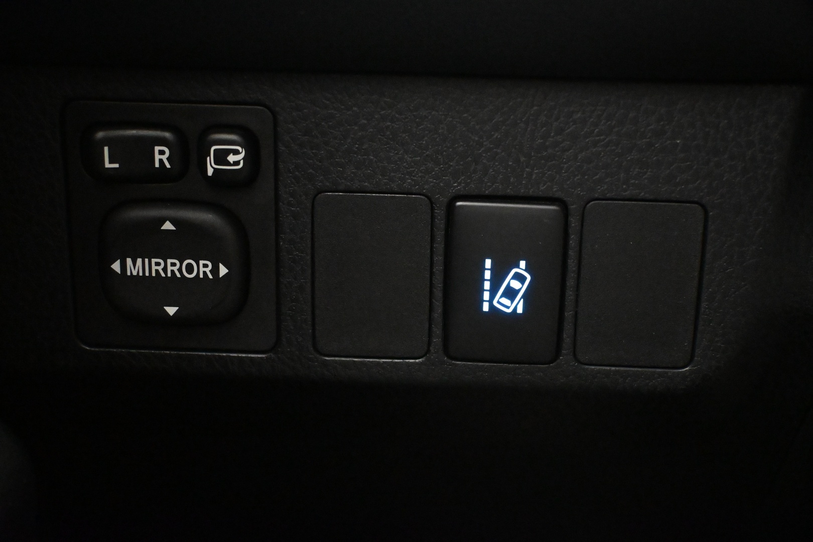 TOYOTA RAV4 2016