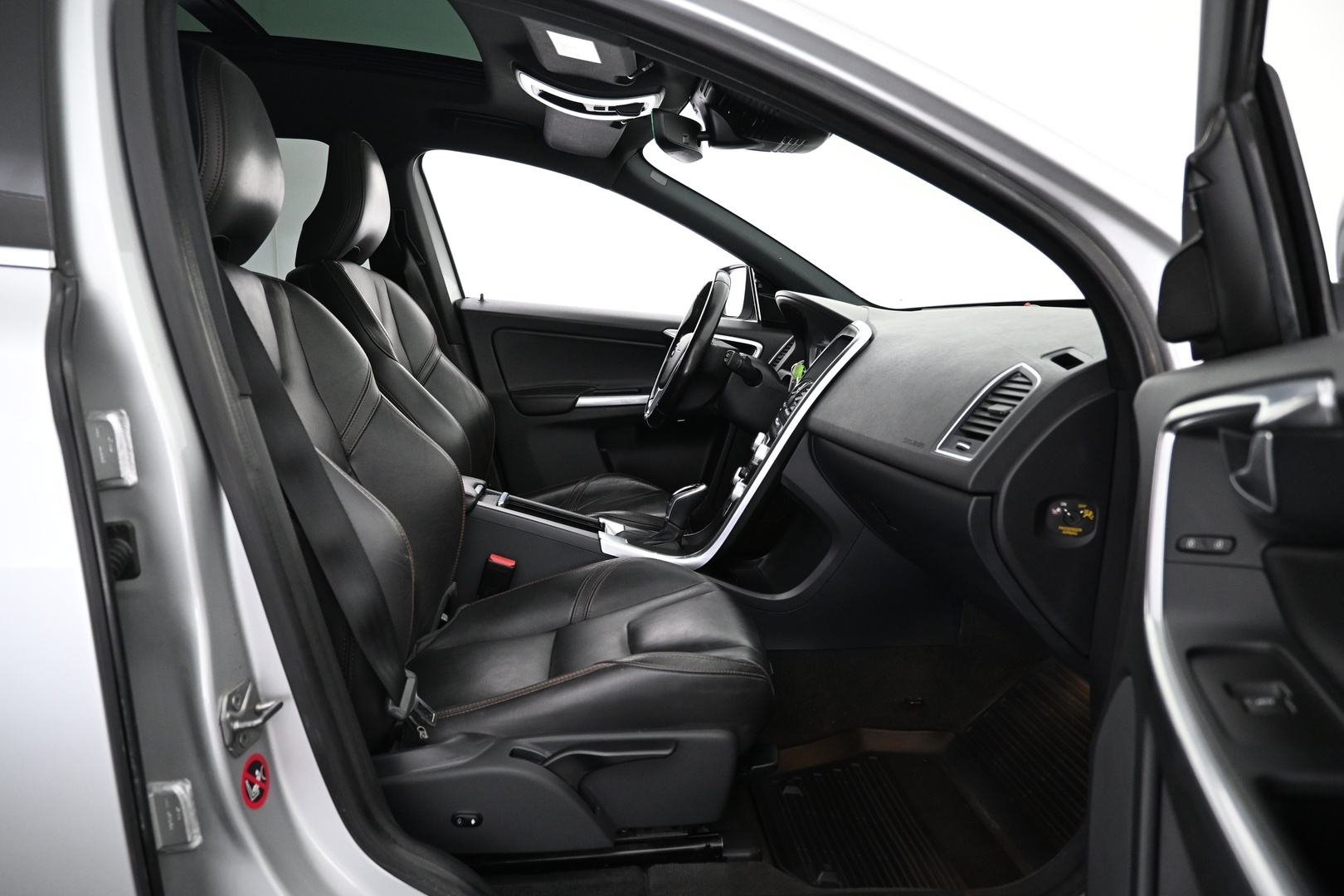 VOLVO XC60 2016
