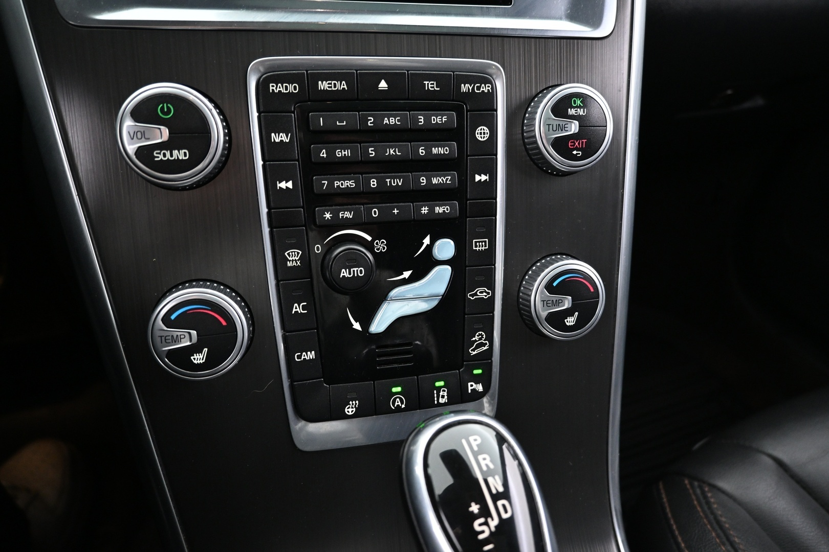 VOLVO XC60 2016