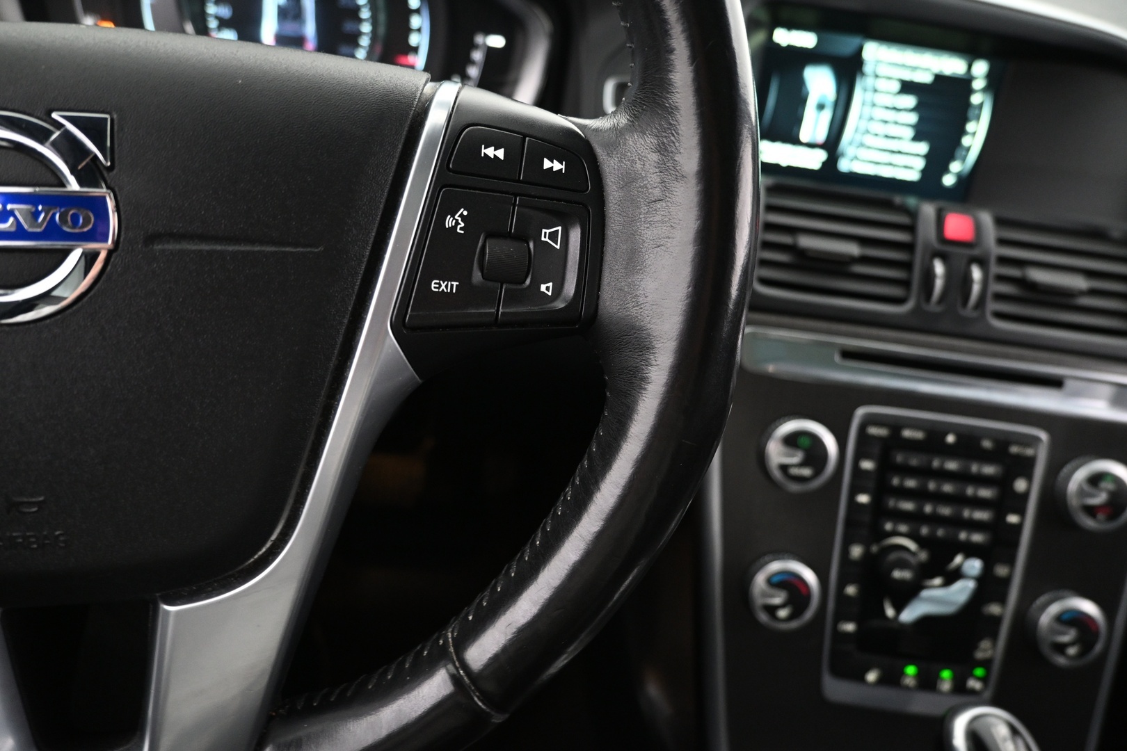 VOLVO XC60 2016