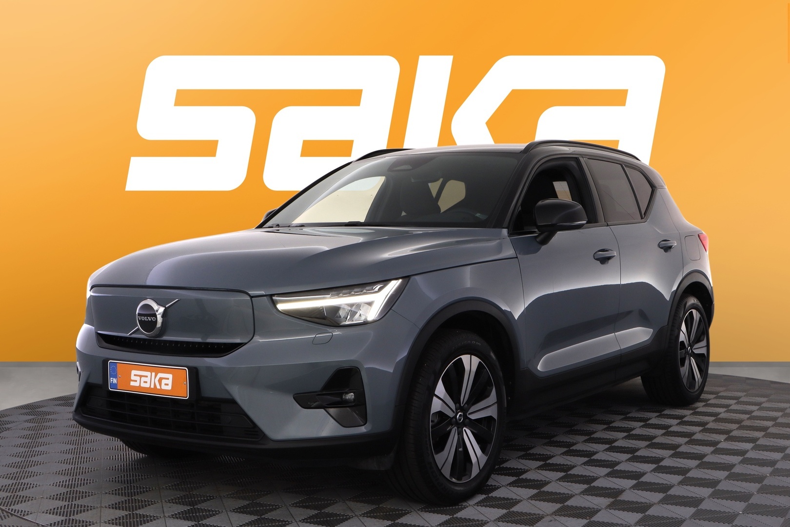 VOLVO XC40 2023