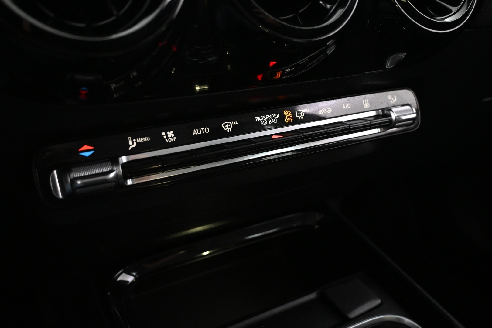 MERCEDES-BENZ B 2023