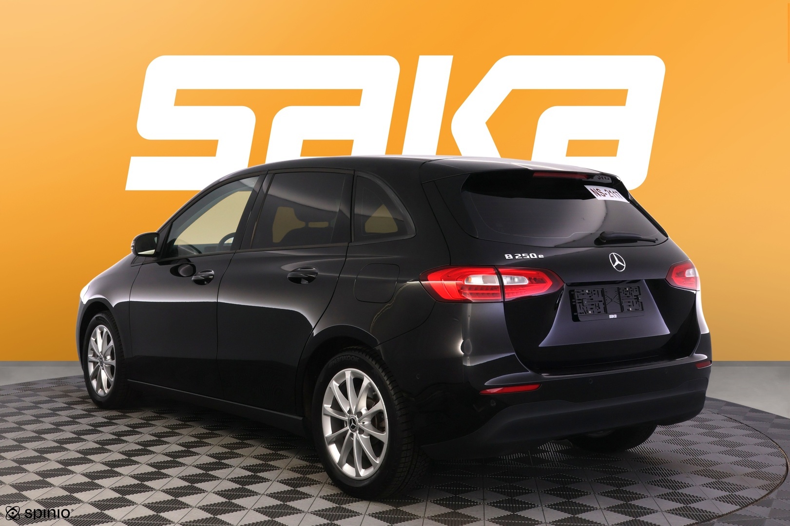 MERCEDES-BENZ B 2023