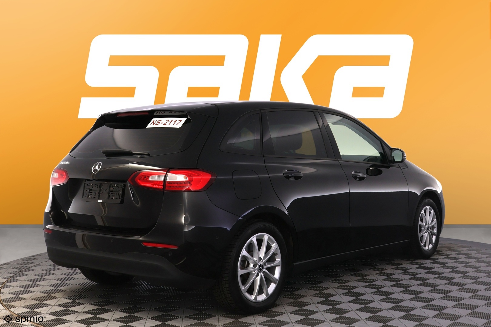 MERCEDES-BENZ B 2023