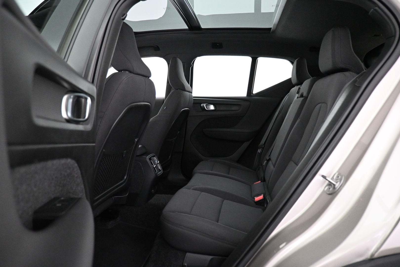 VOLVO XC40 2023