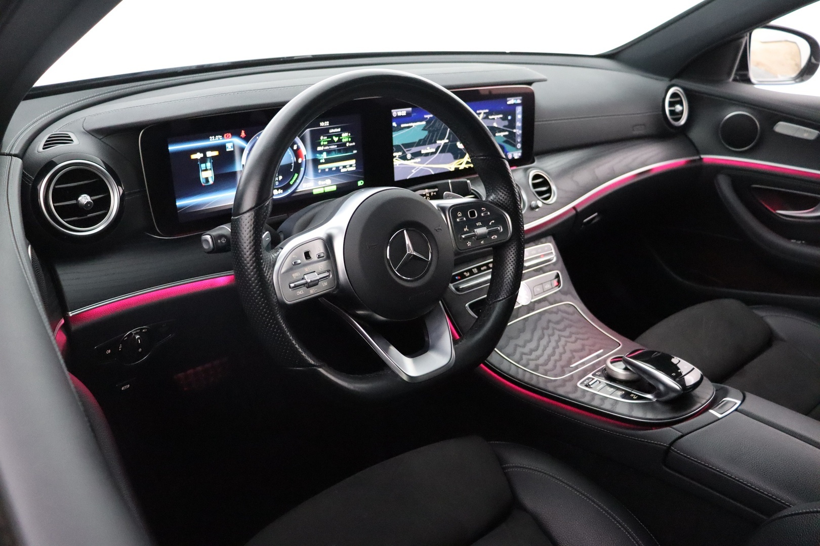 MERCEDES-BENZ E 2020