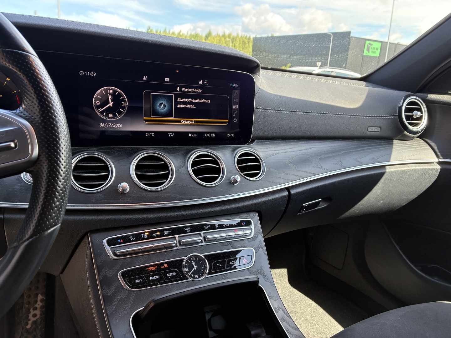 MERCEDES-BENZ E 2020