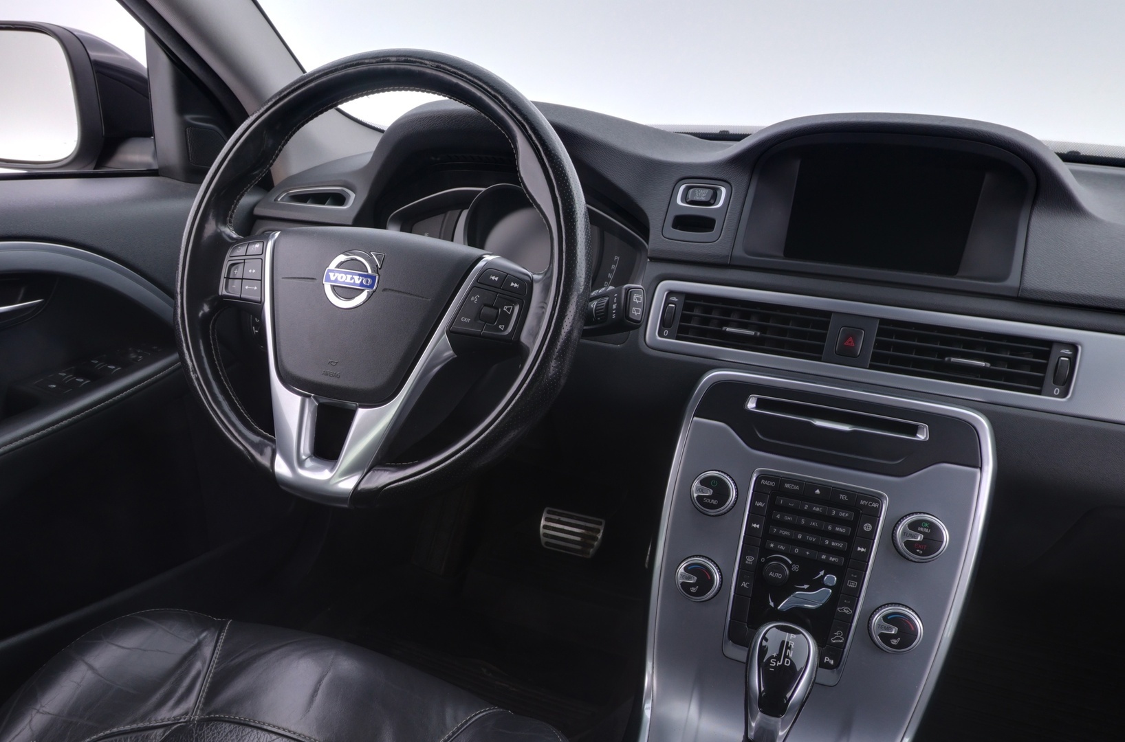 VOLVO XC70 2016