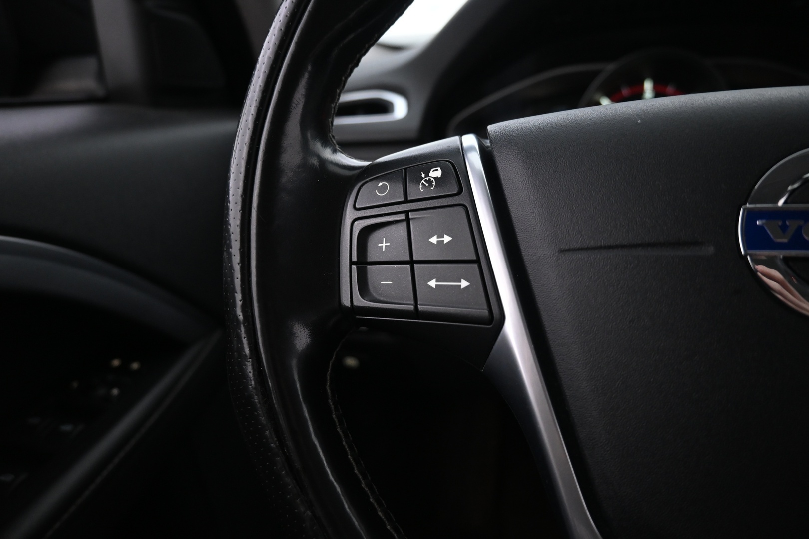 VOLVO XC70 2016