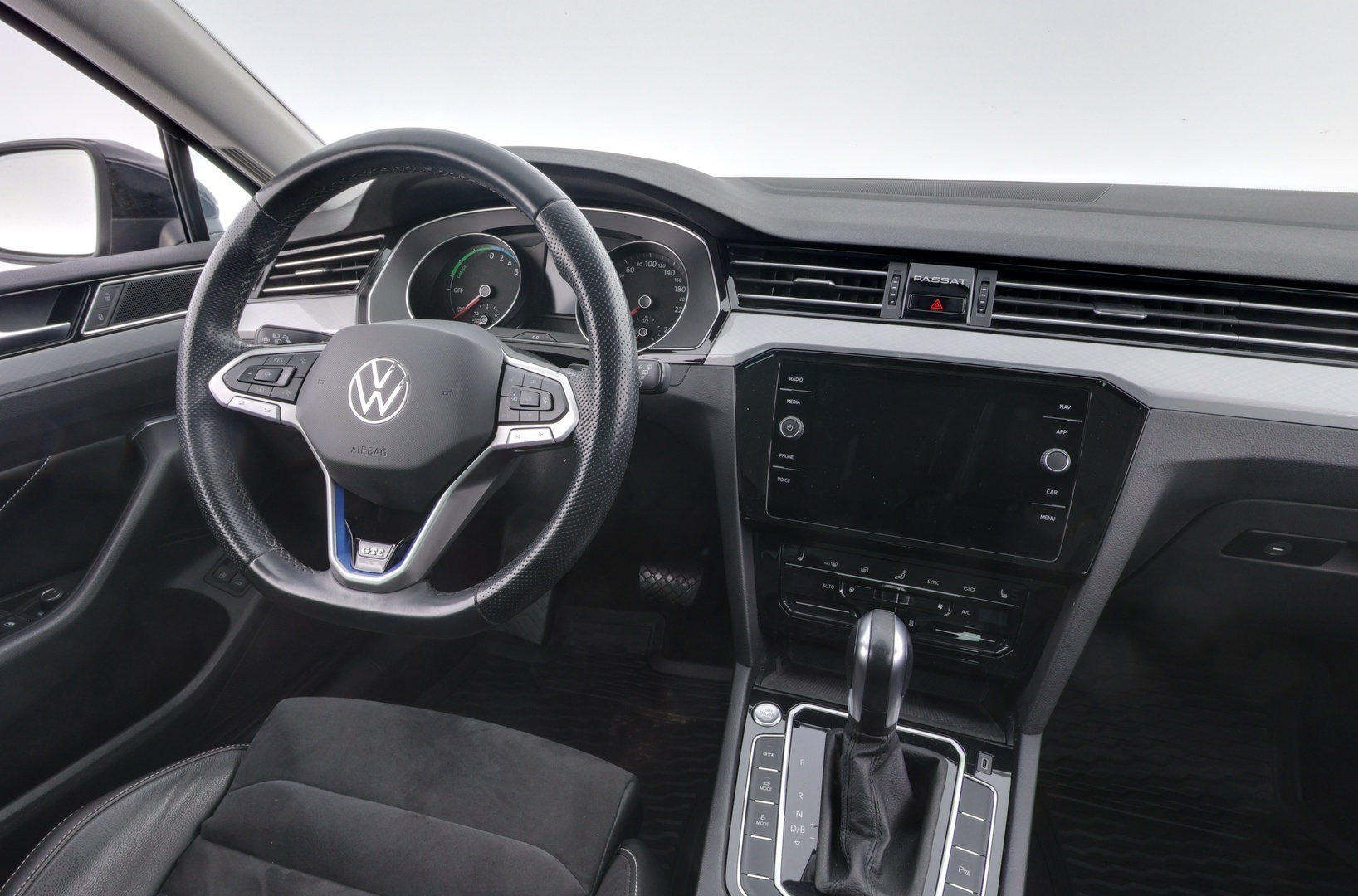 VOLKSWAGEN Passat 2020