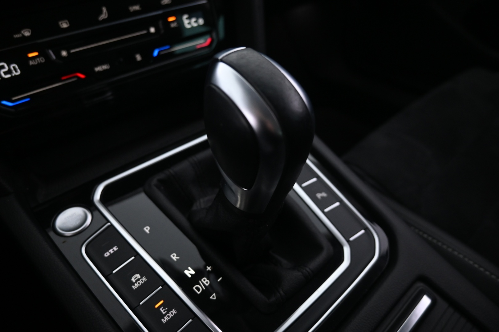 VOLKSWAGEN Passat 2020