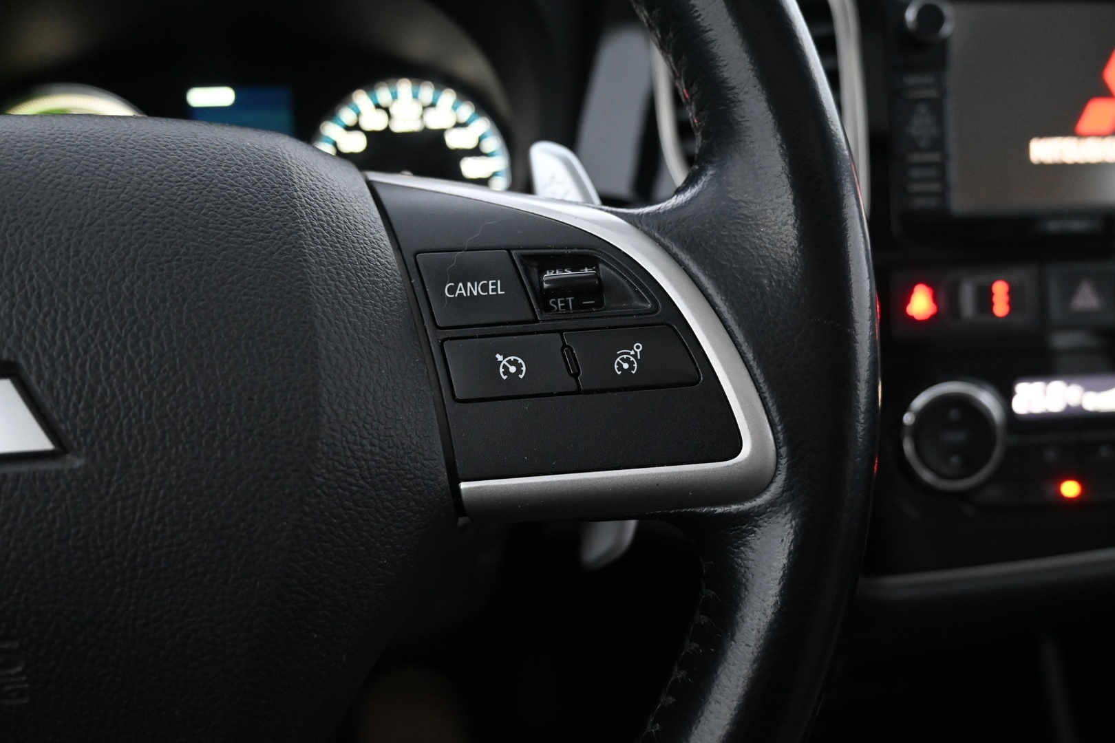 MITSUBISHI Outlander Phev 2014