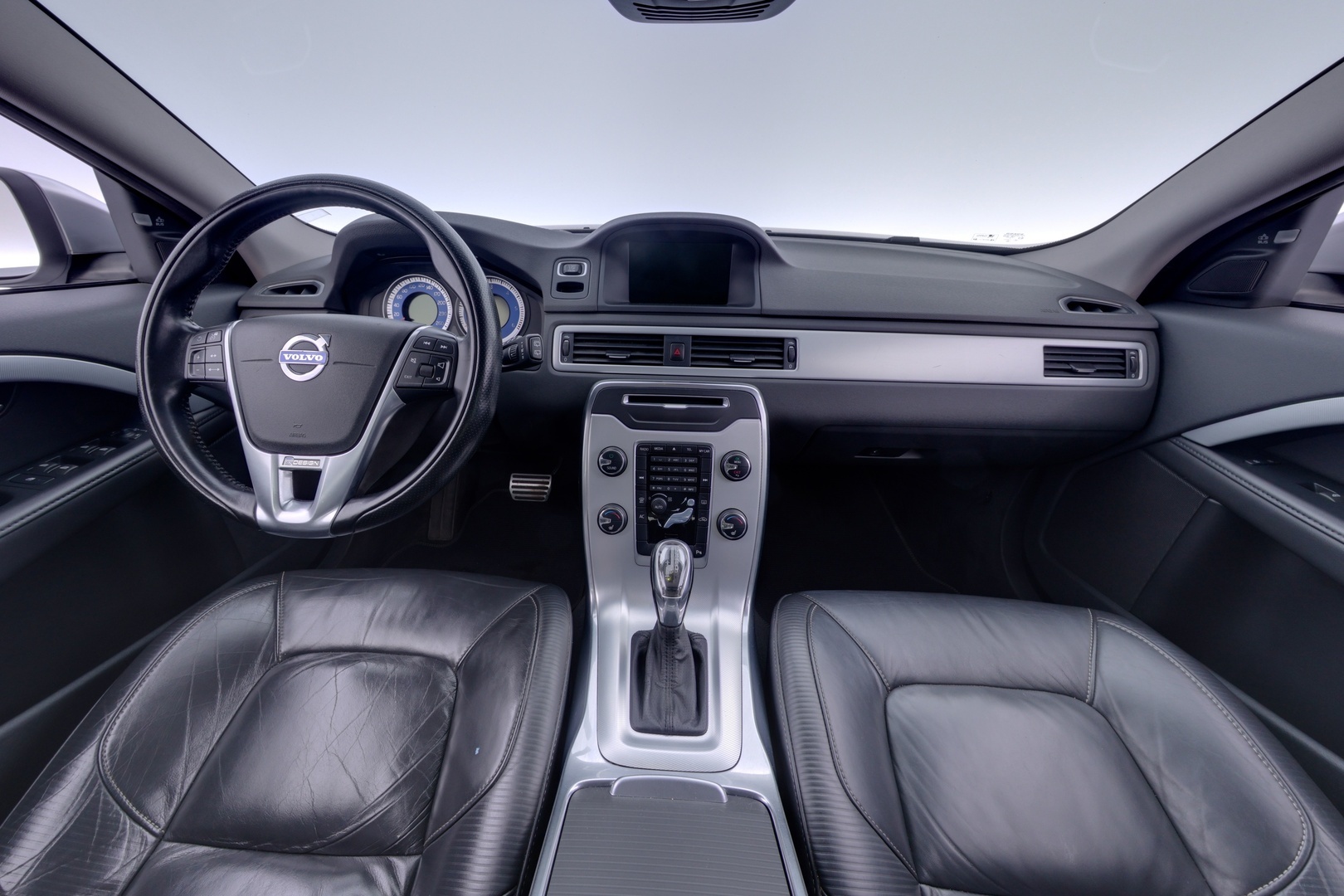 VOLVO V70 2012