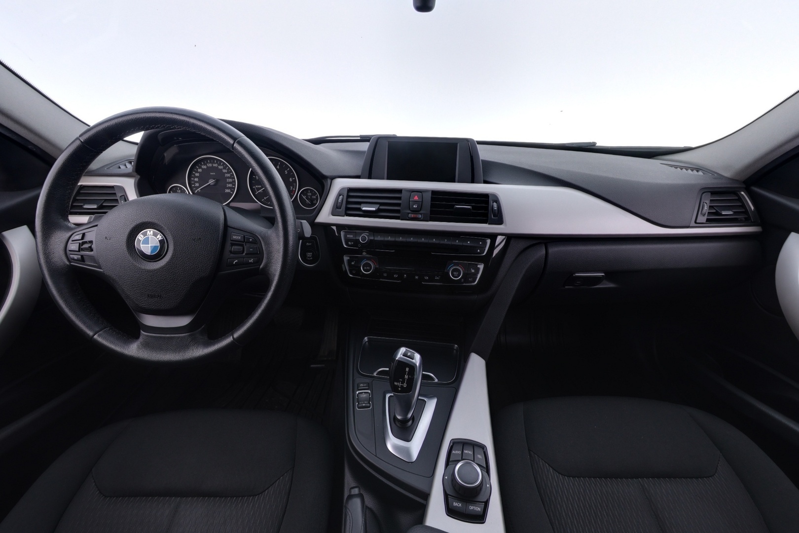 BMW 318 2017