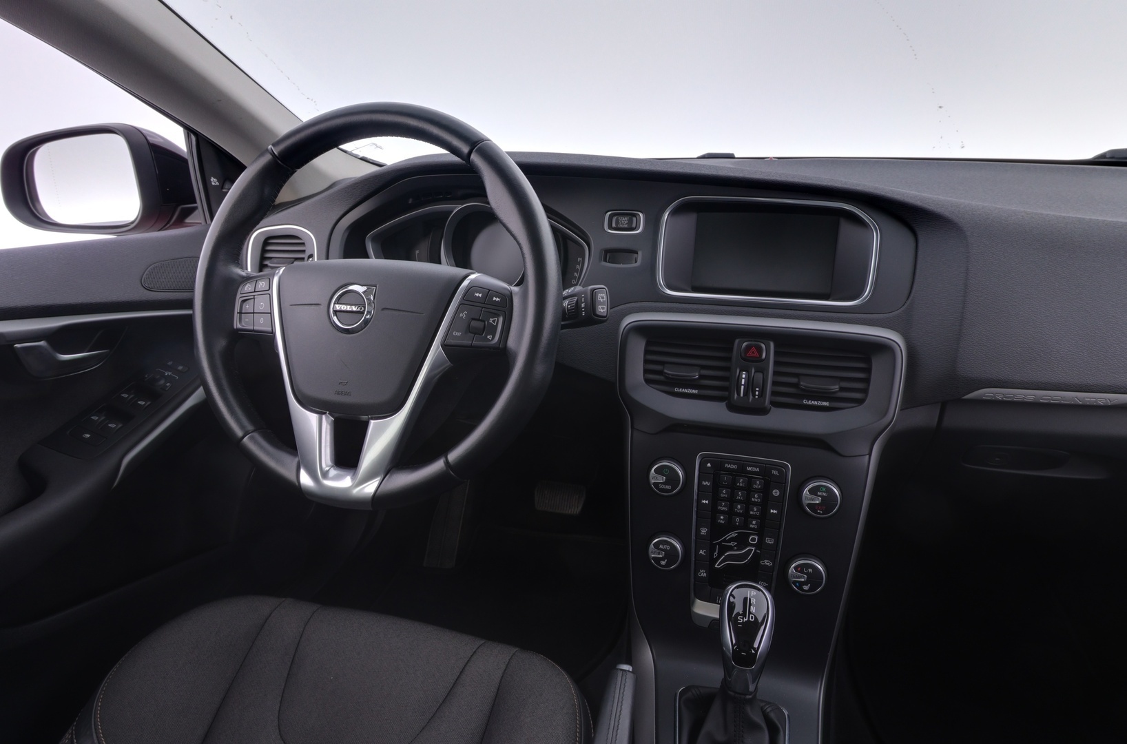 VOLVO V40 Cross Country 2017