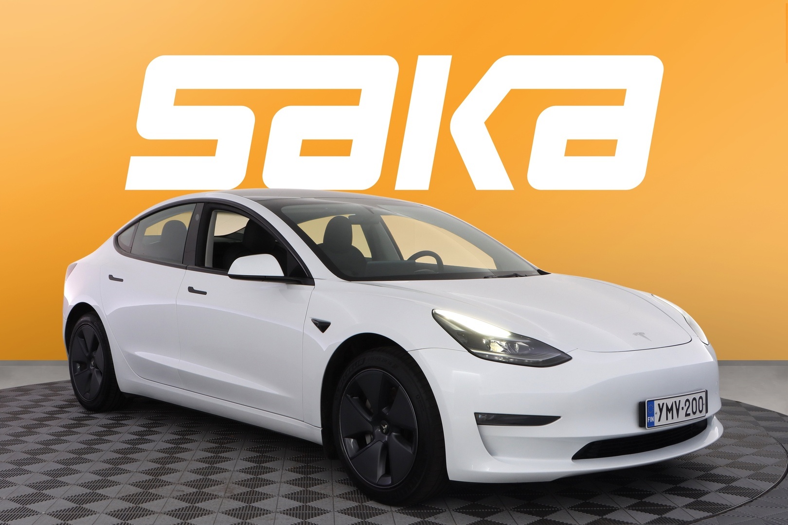 TESLA Model 3 2023