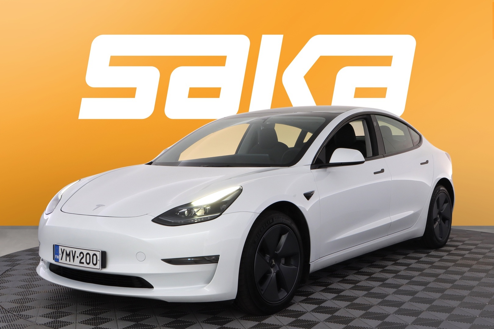 TESLA Model 3 2023