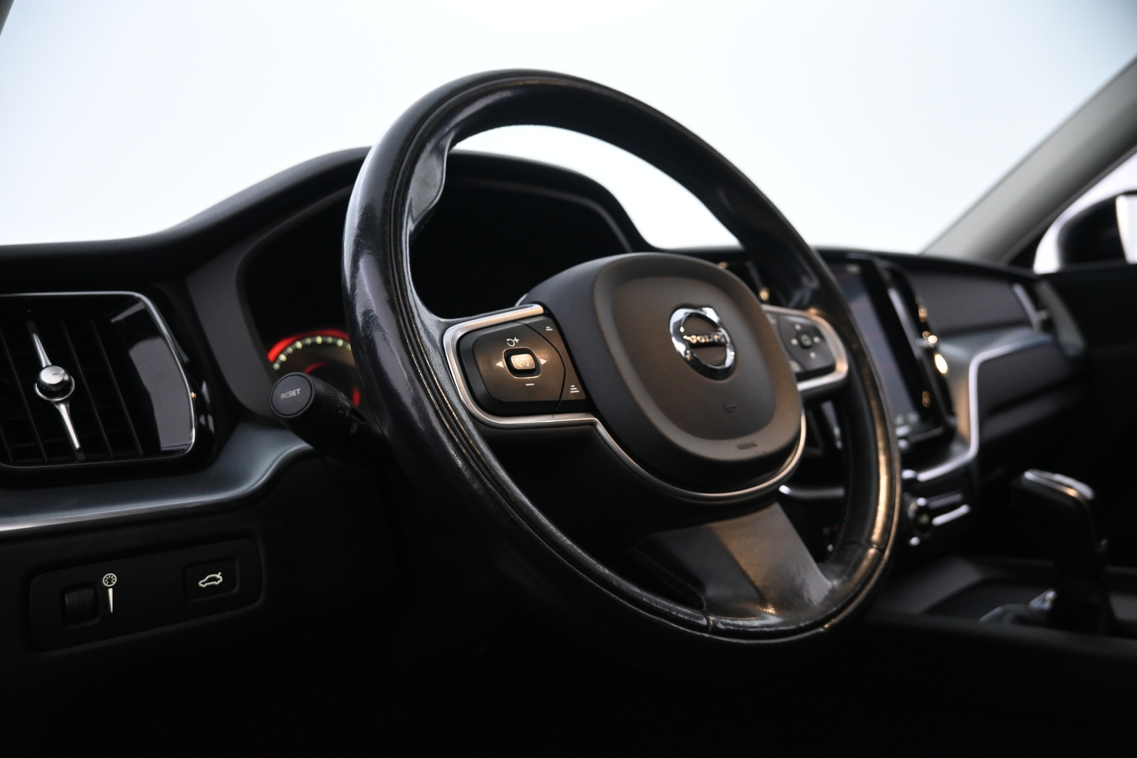 VOLVO XC60 2019