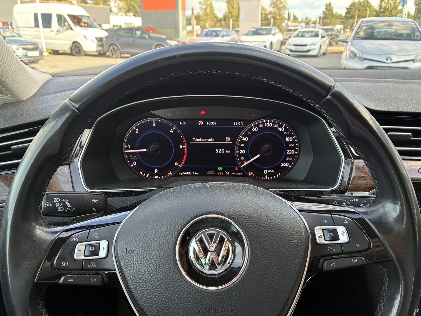 VOLKSWAGEN Passat 2018