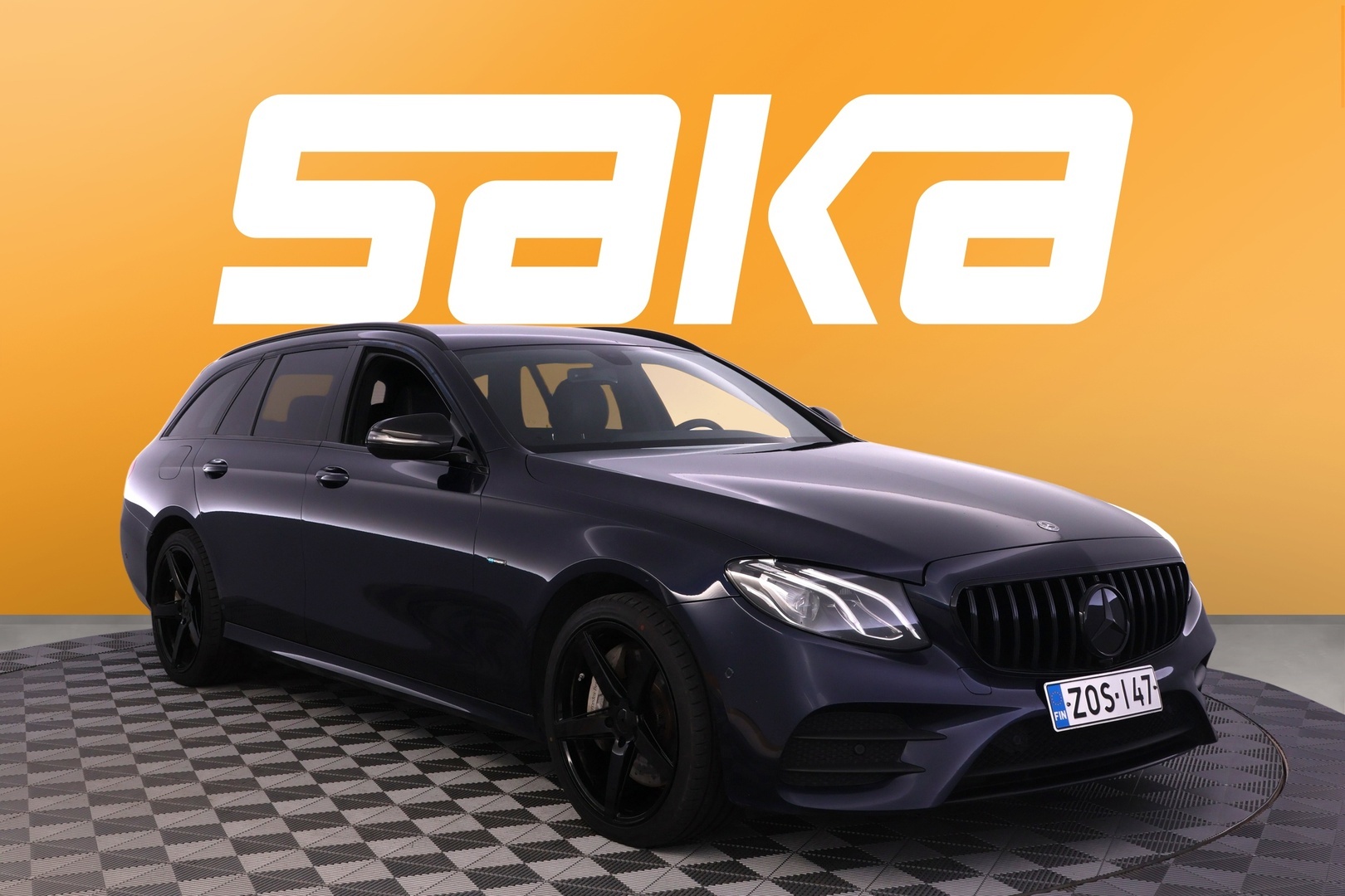 MERCEDES-BENZ E 2019