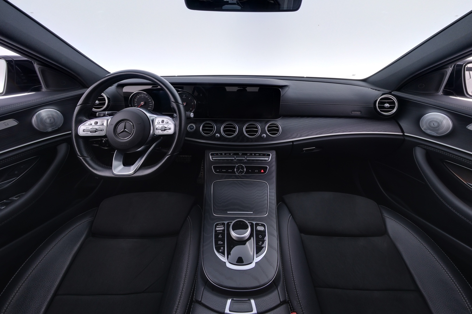 MERCEDES-BENZ E 2019