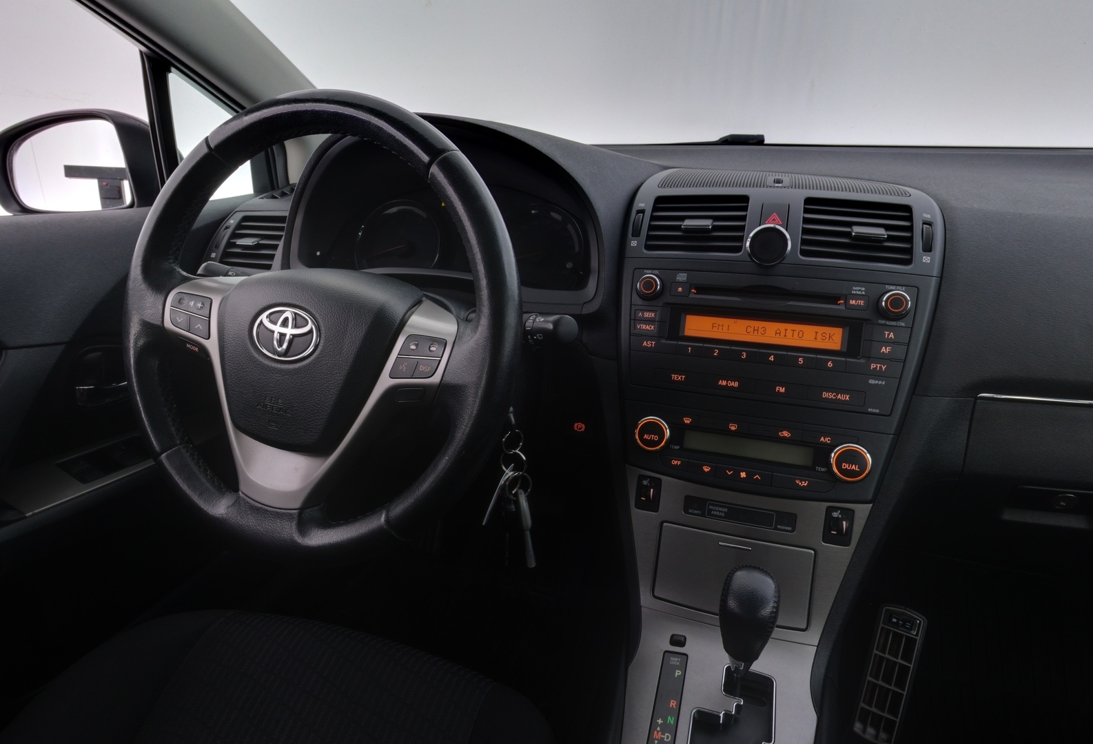 TOYOTA Avensis 2009