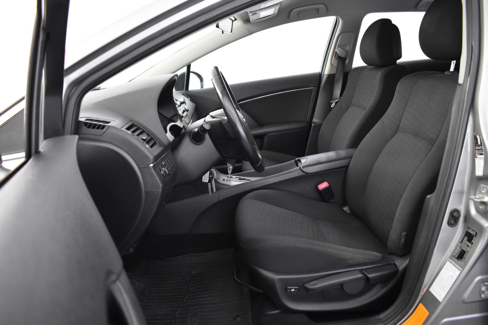 TOYOTA Avensis 2009
