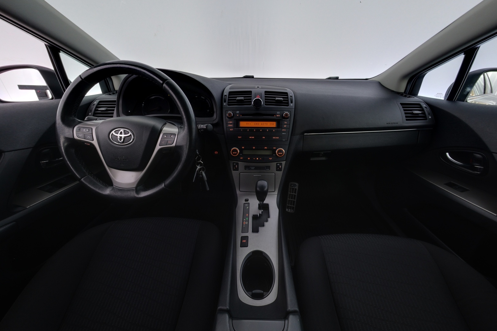 TOYOTA Avensis 2009