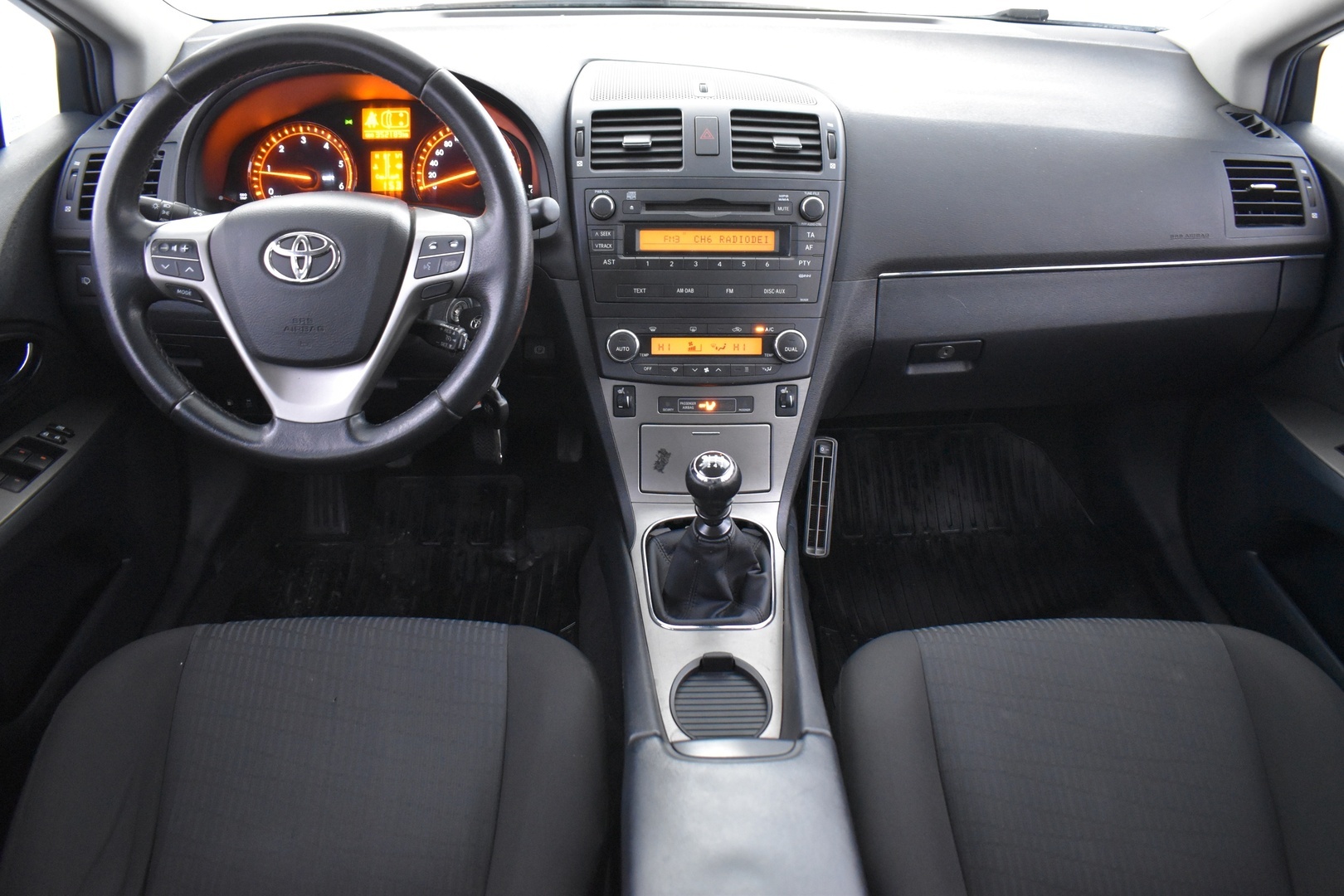 TOYOTA Avensis 2009