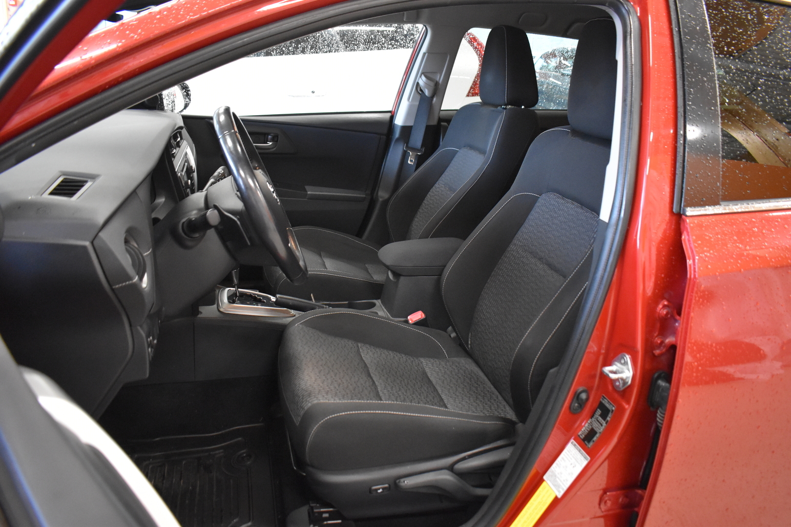 TOYOTA Auris 2015
