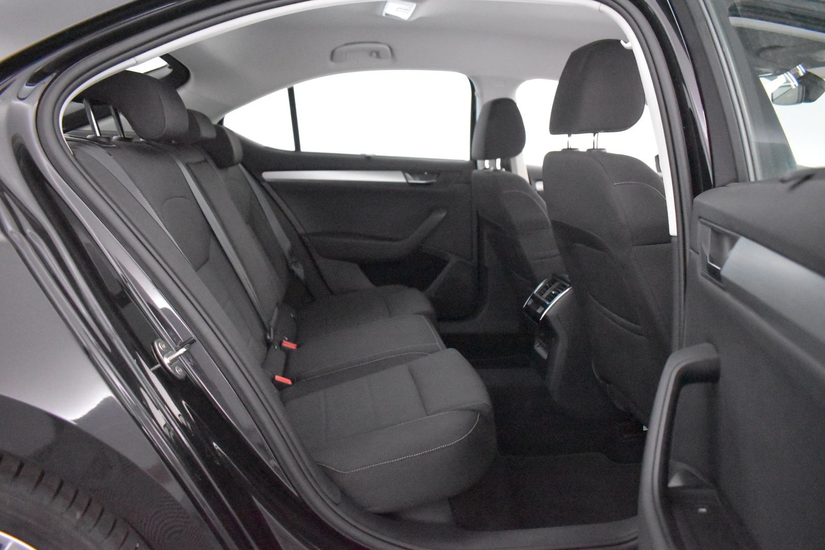 SKODA Superb 2016