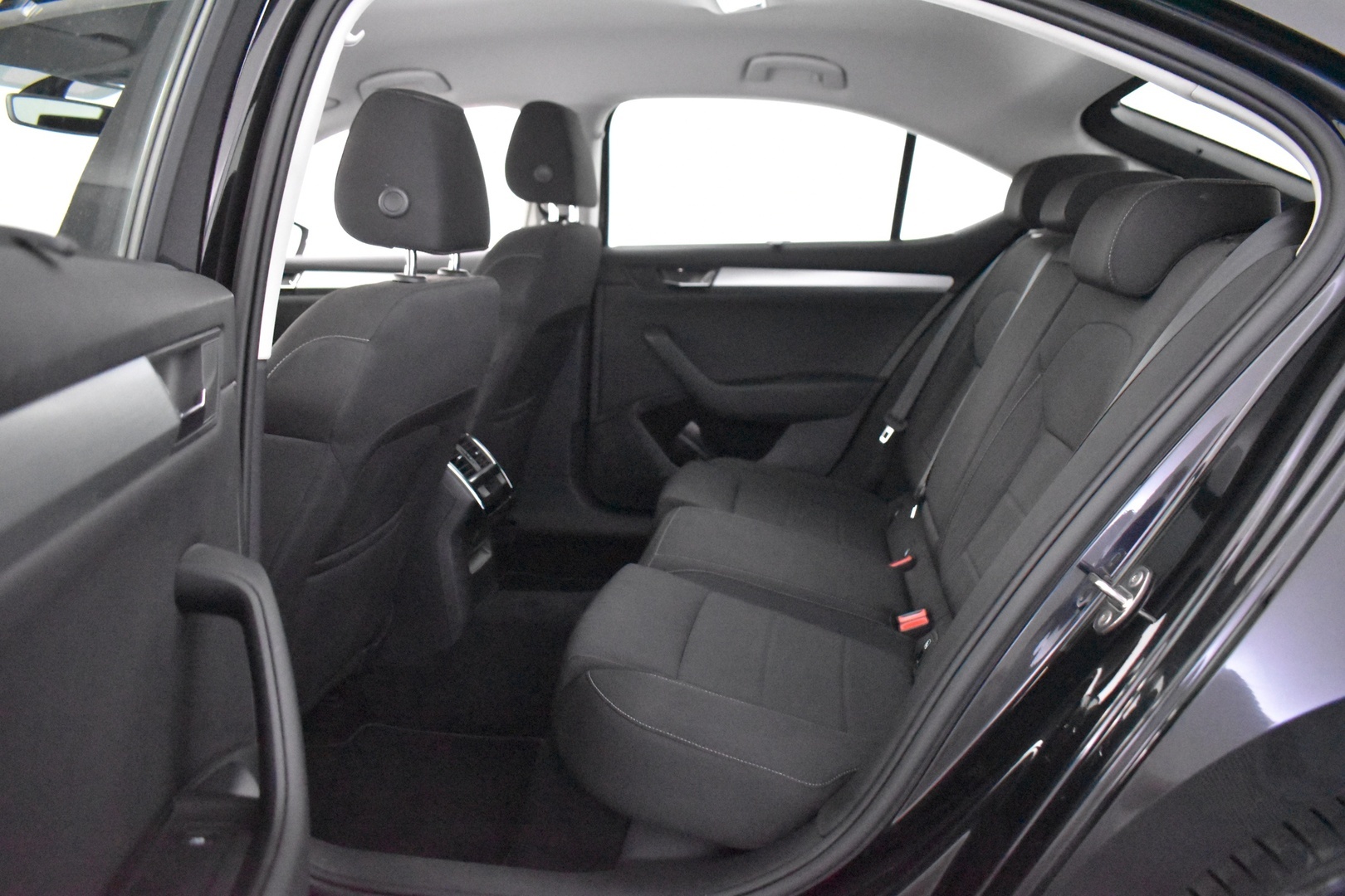 SKODA Superb 2016