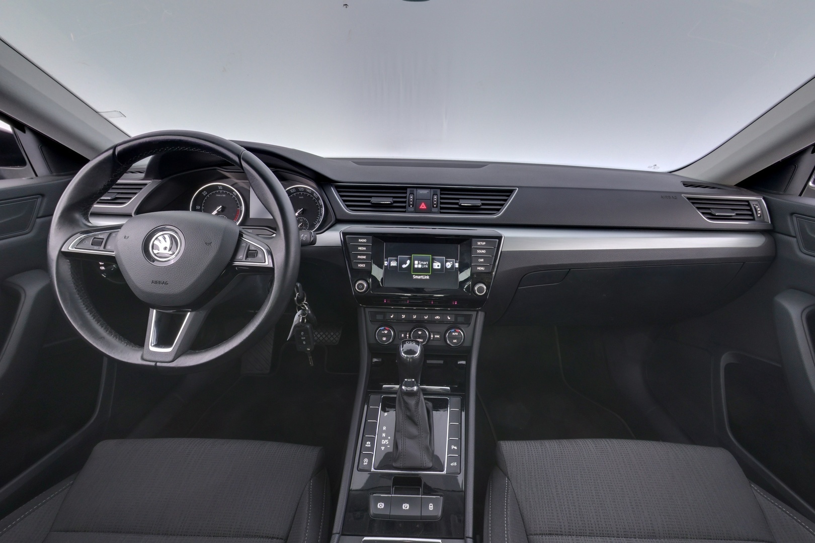 SKODA Superb 2016
