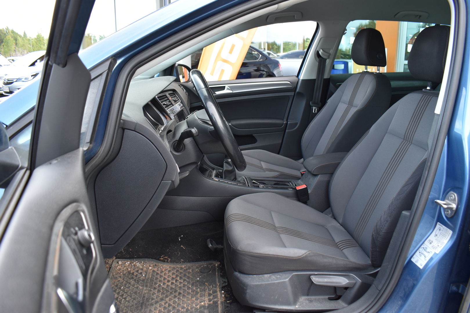 VOLKSWAGEN Golf 2017
