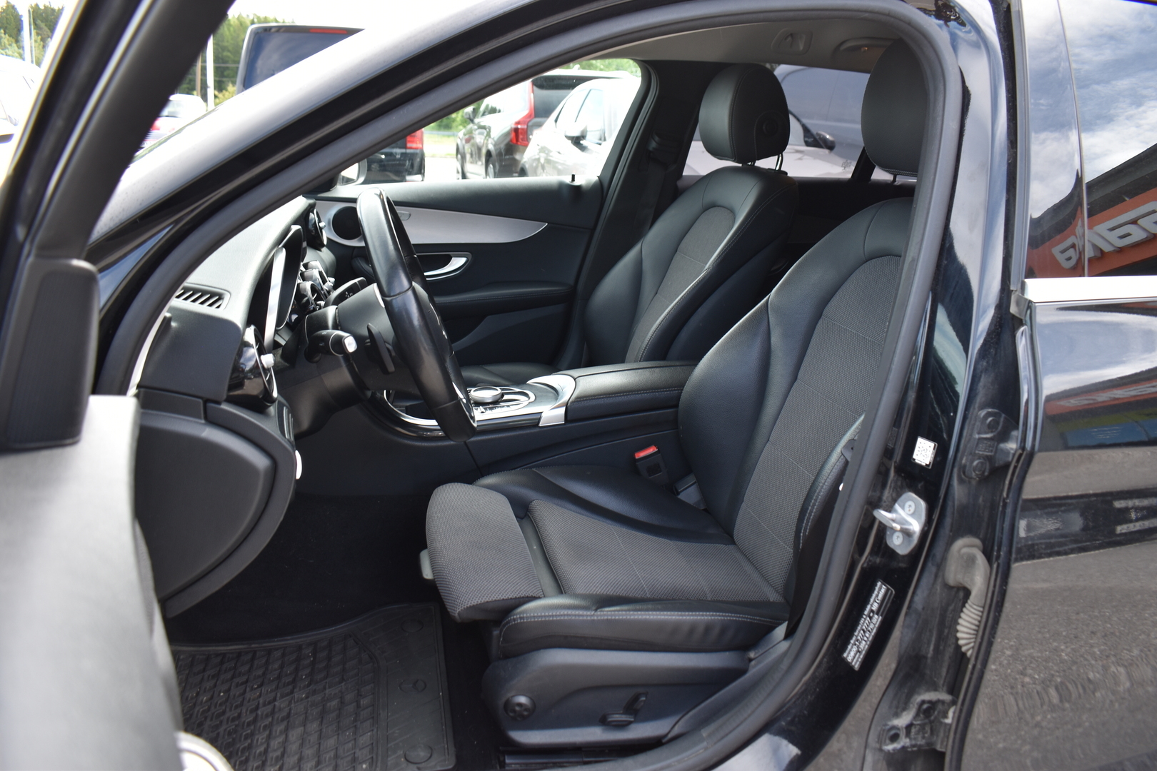 MERCEDES-BENZ C 2019