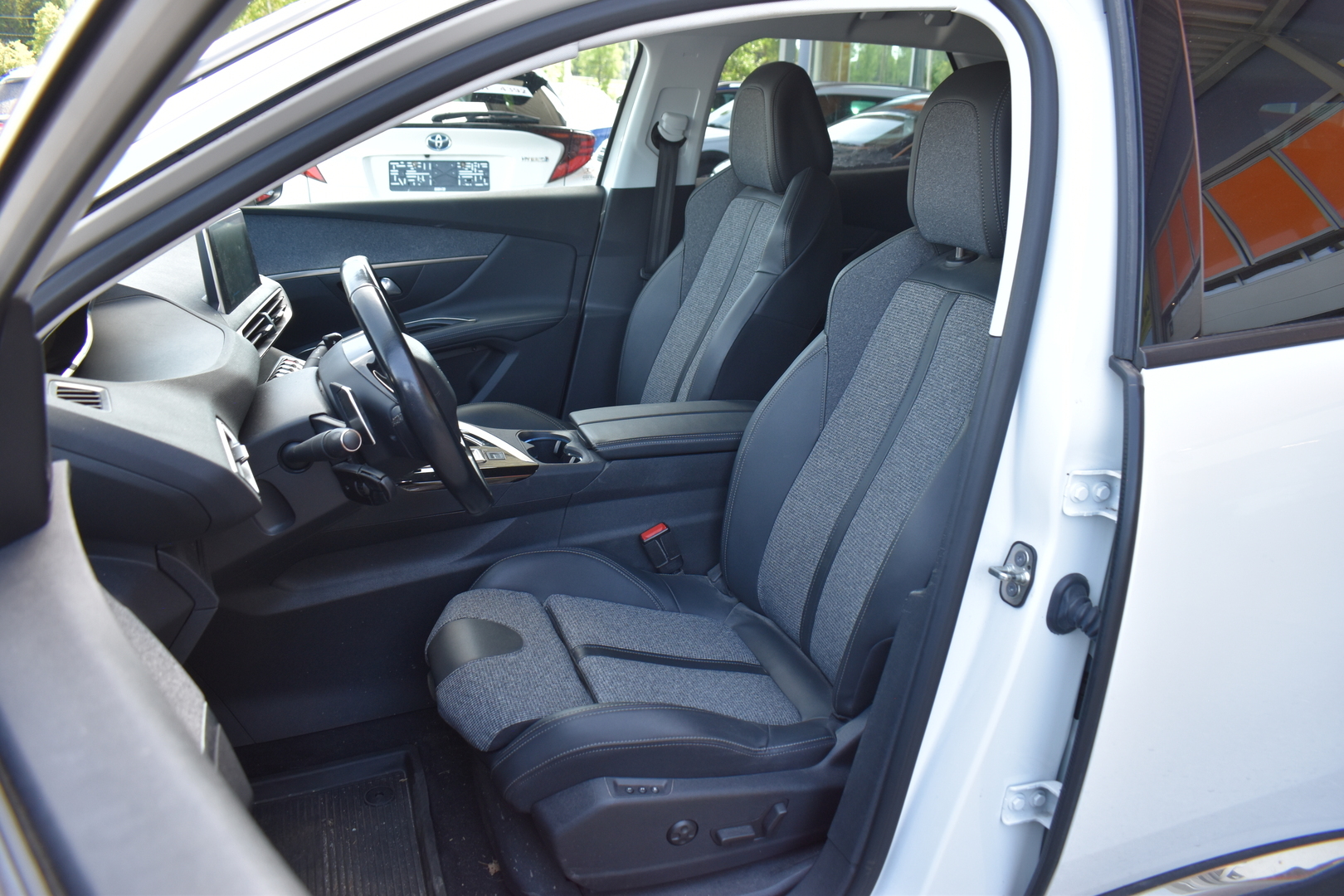 PEUGEOT 3008 2019