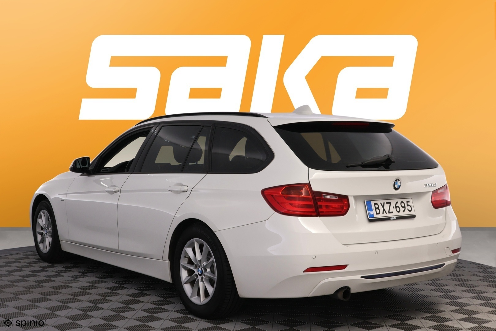 BMW 318 2015
