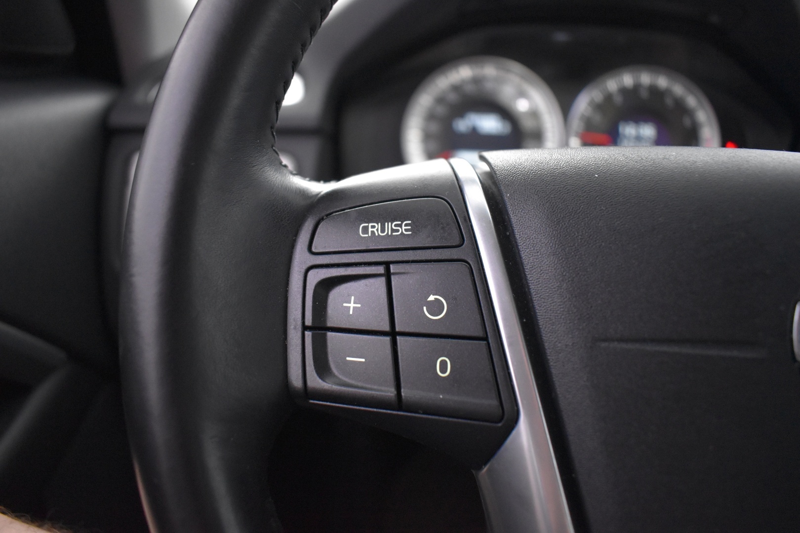 VOLVO S80 2012