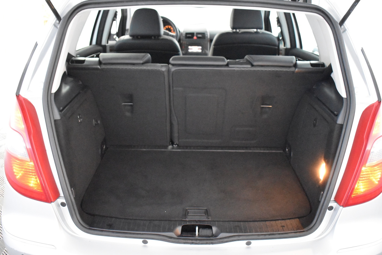 MERCEDES-BENZ A 2012