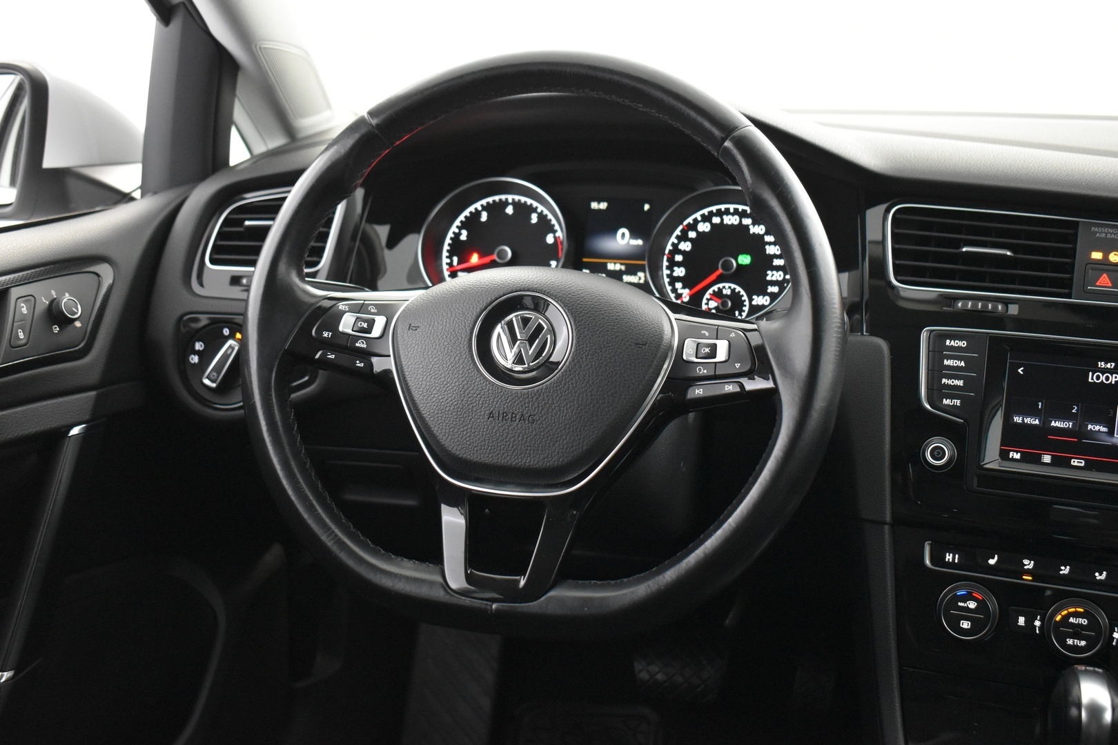 VOLKSWAGEN Golf 2014